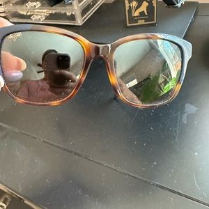Maui Jim Moonbow unisex sunglasses
